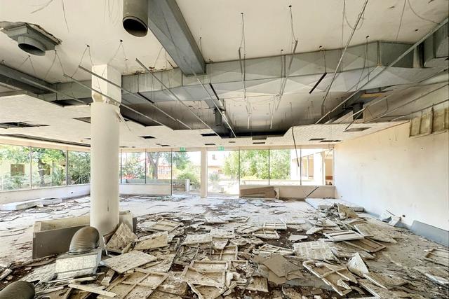#24196 Hotel con pertinenze da ristrutturare e bonificare in vendita - foto 6