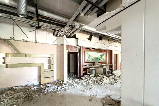 #24196 Hotel con pertinenze da ristrutturare e bonificare in vendita - foto 18