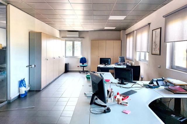 #24247 Edificio artigianale con uffici e cabina elettrica in vendita - foto 13