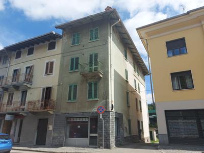 Palazzi in vendita