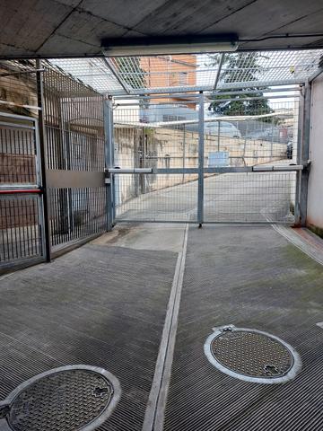 Garage in vendita