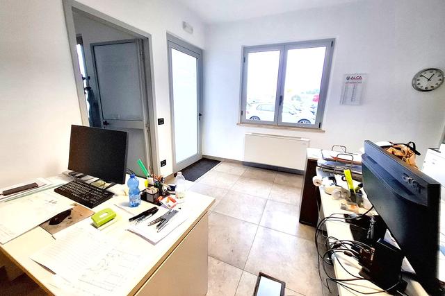 #24550 Capannone artigianale con terreno boschivo in vendita - foto 12