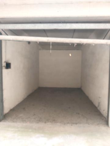 Garage in vendita