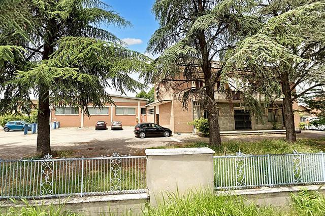 #24579 Immobili con destinazioni varie in vendita - foto 2