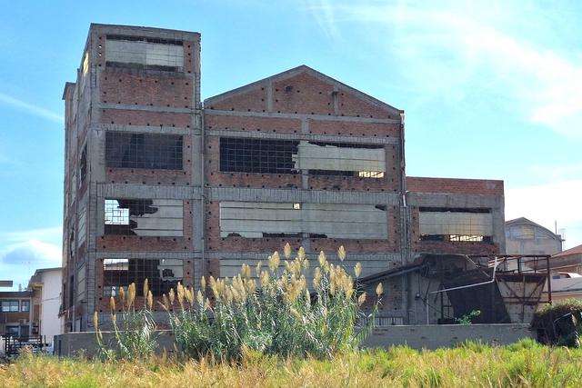 #24600 Edificio industriale con terreno di pertinenza in vendita - foto 1