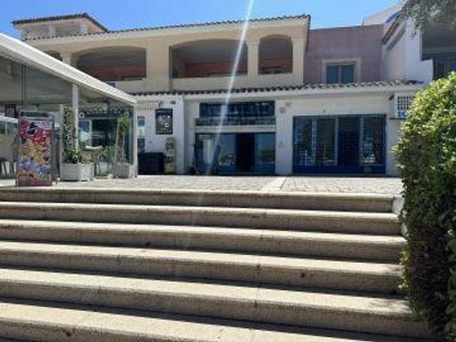 Negozi in vendita