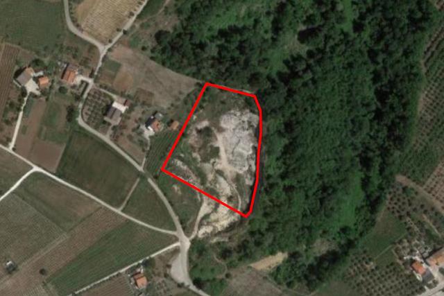 #24765 Terreno a cava di 11.990 mq in vendita - foto 1