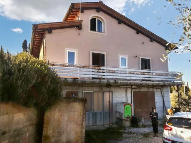 #25003 Complesso agricolo con terreni, abitazione e servizi in vendita - foto 7