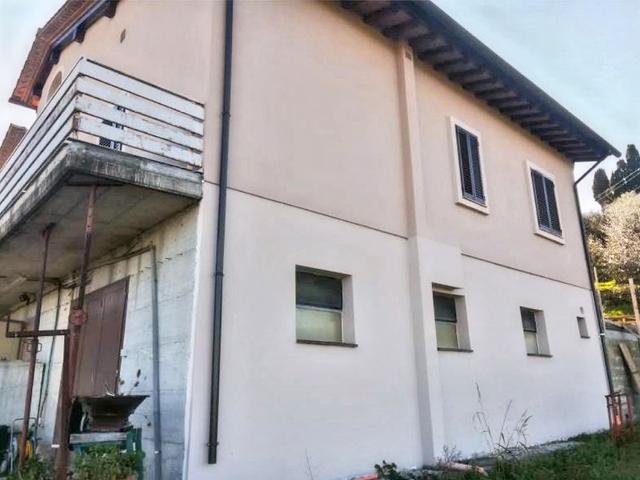 #25003 Complesso agricolo con terreni, abitazione e servizi in vendita - foto 8