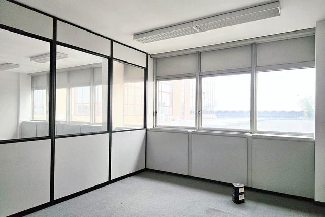 #25011 Ufficio con annesso garage in vendita - foto 9