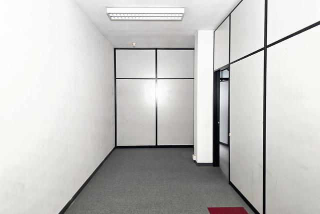 #25011 Ufficio con annesso garage in vendita - foto 13