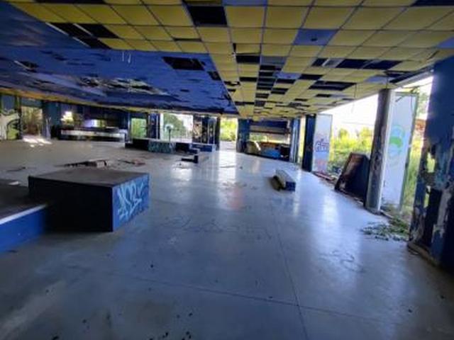 #25017 Locale commerciale ex discoteca in vendita - foto 2