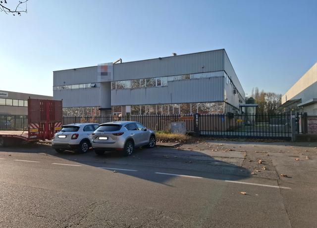 #25095 Ampio capannone industriale in vendita - foto 2
