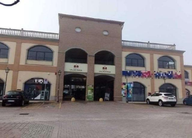 #25587 Negozio con ufficio e magazzino in vendita - foto 7