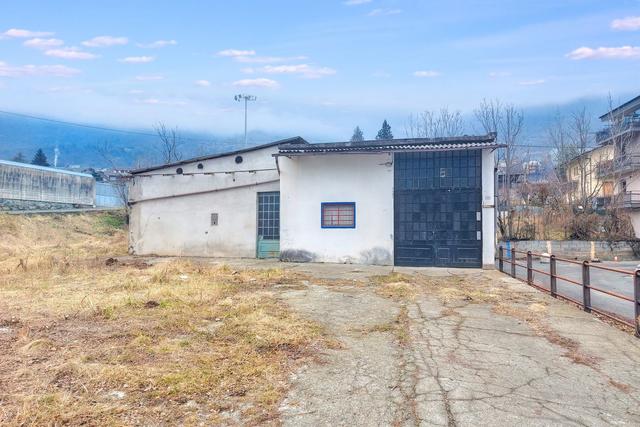 #25627 Laboratorio e terreni edificabili di pertinenza in vendita - foto 1