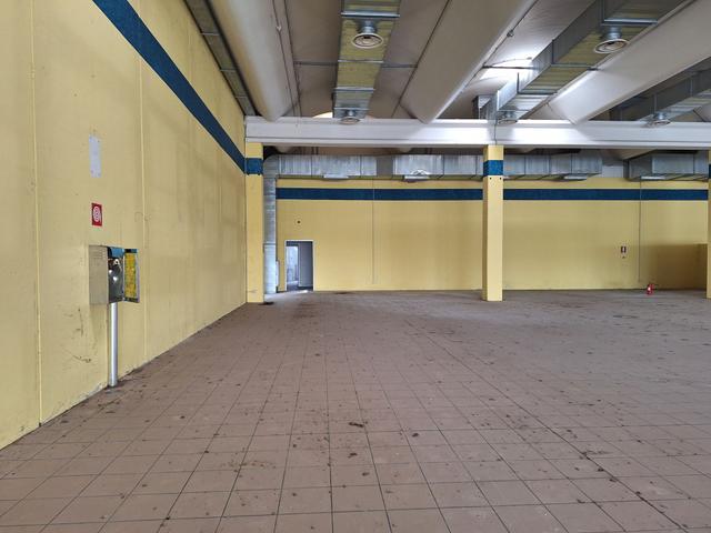 Con servizi in vendita