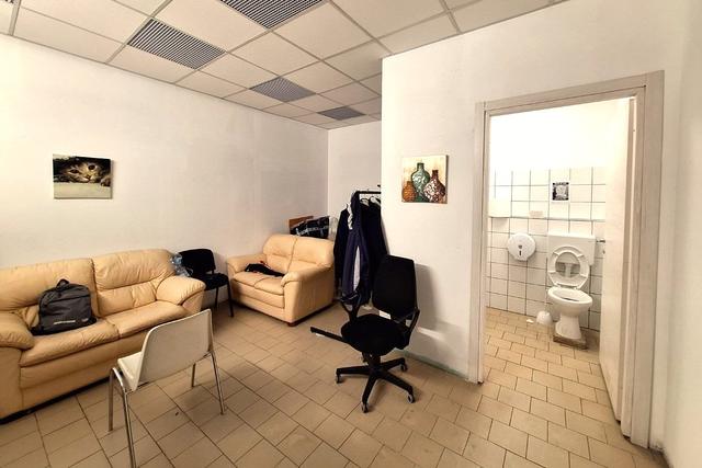 Negozi in vendita