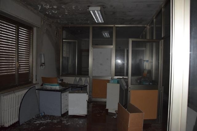 #4414 Capannone su due livelli con uffici e corte in vendita - foto 4