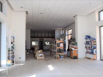 Complessi commerciali in vendita
