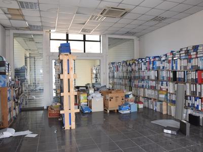 Complessi commerciali in vendita