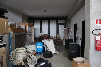 Locali deposito in vendita