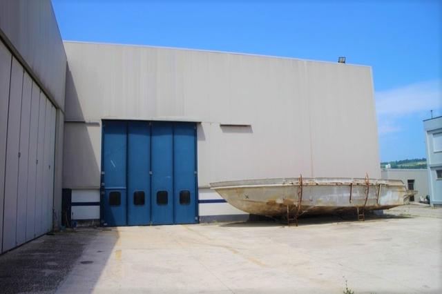 #692 Complesso artigianale e palazzina uffici in vendita - foto 5