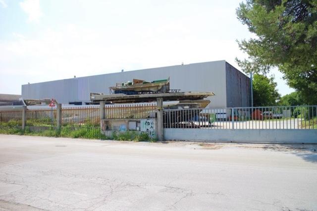#692 Complesso artigianale e palazzina uffici in vendita - foto 30
