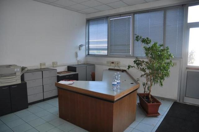 #7267 Stabilimento industriale con uffici e casa custode in vendita - foto 2