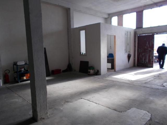 Fabbricati industriali in vendita