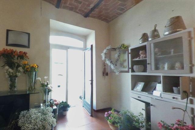 #7547 Negozio al piano terra in centro storico in vendita - foto 9
