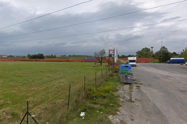#7933 Terreno di 2295 mq con potenzialità edificatoria in vendita - foto 3