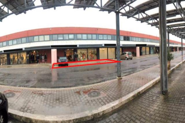 #8018 Aree urbane in complesso commerciale in vendita - foto 2