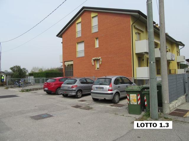 #8550 Raccolta di offerte per terreni e aree urbane in vendita - foto 4
