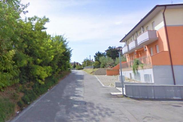 #8606 Area urbana di fronte a palazzina in vendita - foto 2