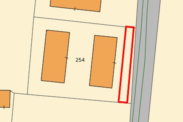 #8606 Area urbana di fronte a palazzina in vendita - foto 3