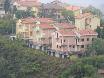 Palazzi in vendita