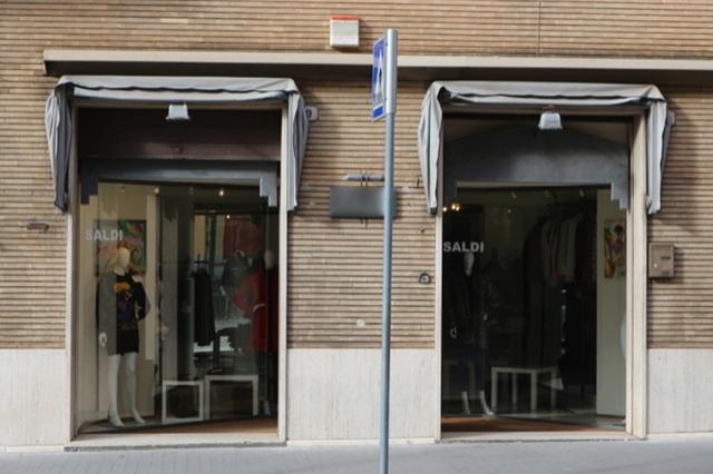 Negozi in vendita