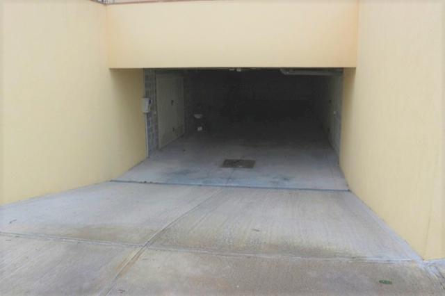 Garage in vendita