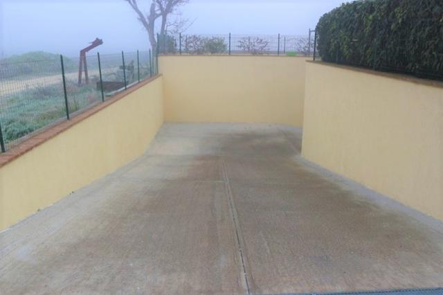 Garage in vendita