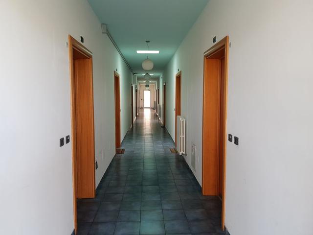 #9720 Locale commerciale in villaggio polifunzionale (sub 303) in vendita - foto 6