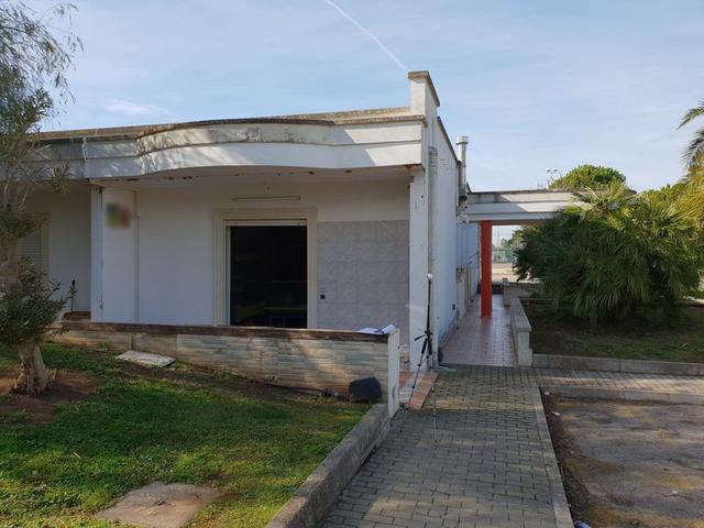 #9720 Locale commerciale in villaggio polifunzionale (sub 303) in vendita - foto 8