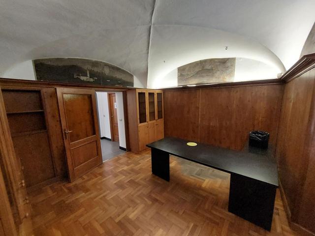 Studi privati in vendita