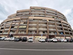 Uffici entro 500 mq in vendita