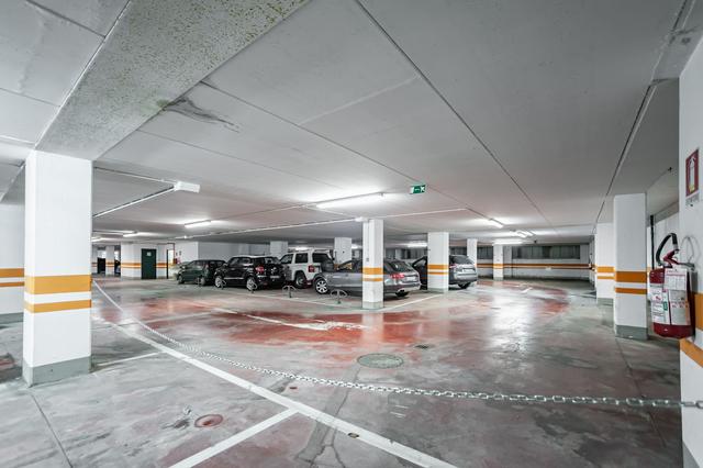 Garage in vendita