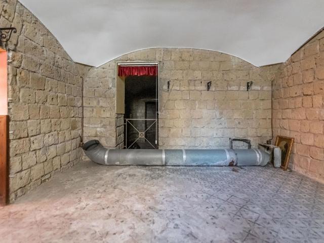 #2537503 Locale commerciale per ristorazione in zona centrale di Napoli in vendita - foto 2