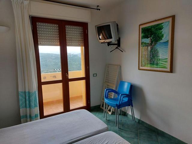 #12269 Albergo con piscina e pertinenze in vendita - foto 57