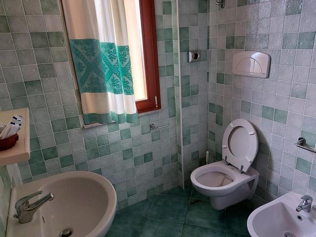 #12269 Albergo con piscina e pertinenze in vendita - foto 59