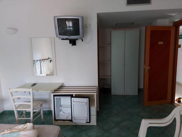 #12269 Albergo con piscina e pertinenze in vendita - foto 64