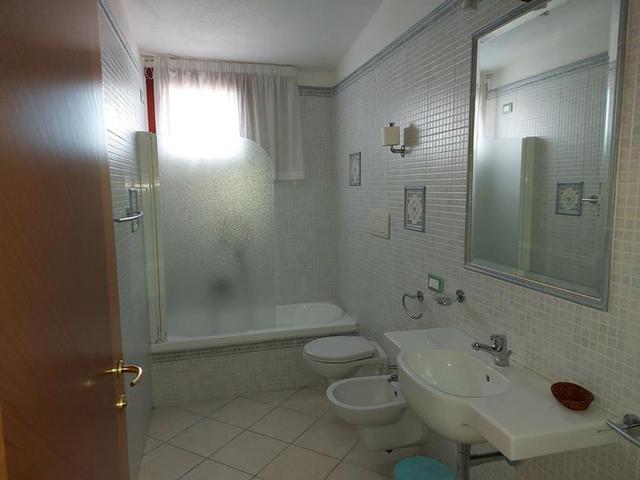 #12269 Albergo con piscina e pertinenze in vendita - foto 70