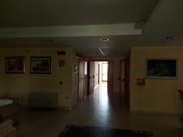 #12269 Albergo con piscina e pertinenze in vendita - foto 15
